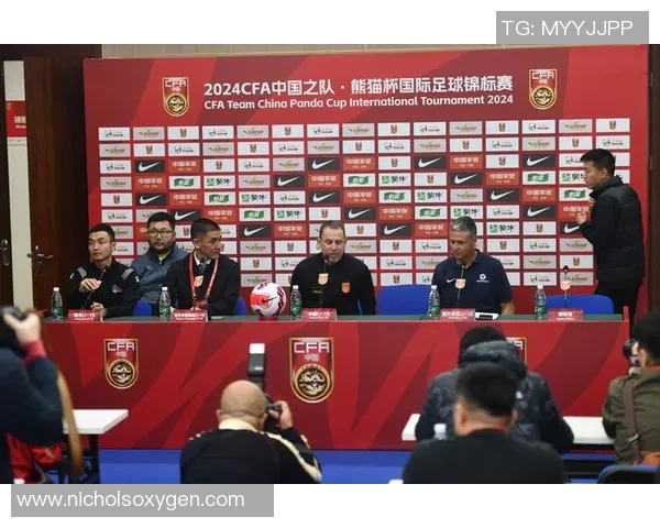 全国锦标赛分析：成都足球队展现出卓越的战术灵活性与团队协作能力