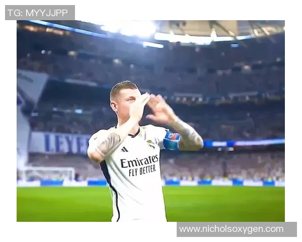 客场魅力四射的足球明星们如何赢得球迷的热爱与支持