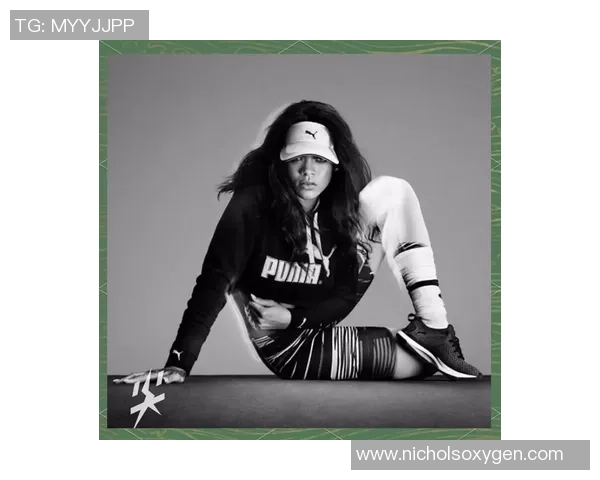 足球明星时尚新风潮卫衣搭配引领潮流运动与休闲完美结合 足球明星时尚新风潮卫衣搭配引领潮流运动与休闲完美结合