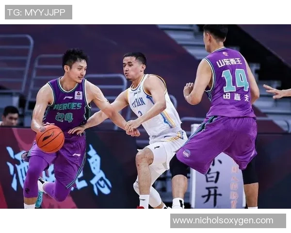 重庆篮球队比赛经验分析及其对球队表现的影响探讨 重庆篮球队比赛经验分析及其对球队表现的影响探讨